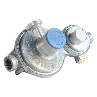 Camco® - 160.000 BTU Fixed Two Stage Horizontal LP Gas Regulator (1/4" Inlet x 3/8" FNPT Outlet)