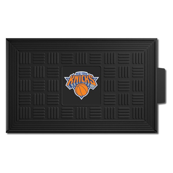FanMats® - New York Knicks 19.5" x 31.25" Ridged Vinyl Door Mat with "New York Knicks Icon" Logo