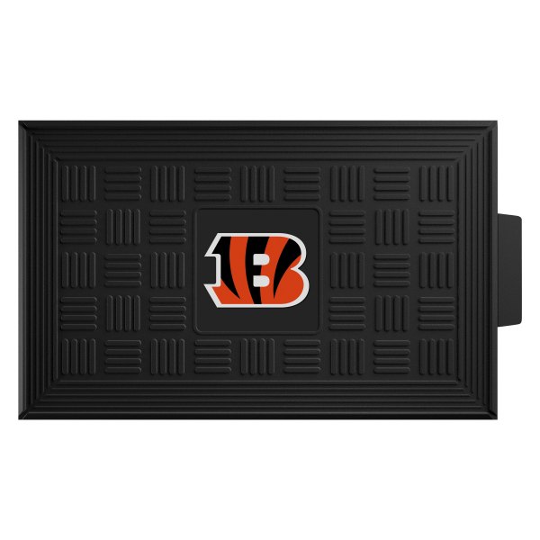 FanMats® - Cincinnati Bengals 19.5" x 31.25" Ridged Vinyl Door Mat with "Striped B" Logo