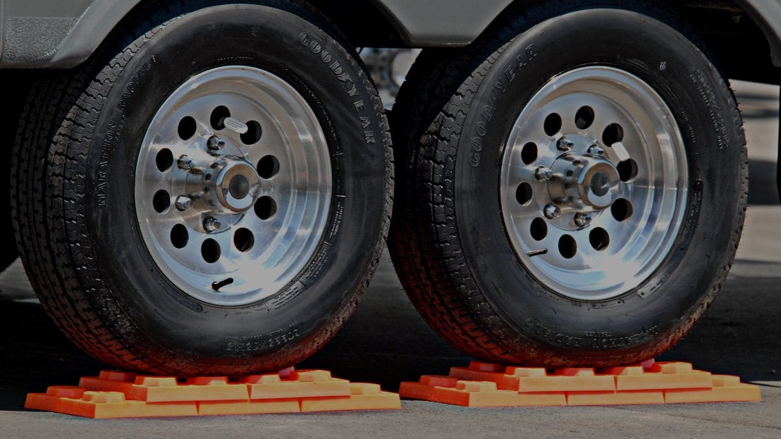 Trailer Jacks, RV Levelers & Accessories Manual, Power